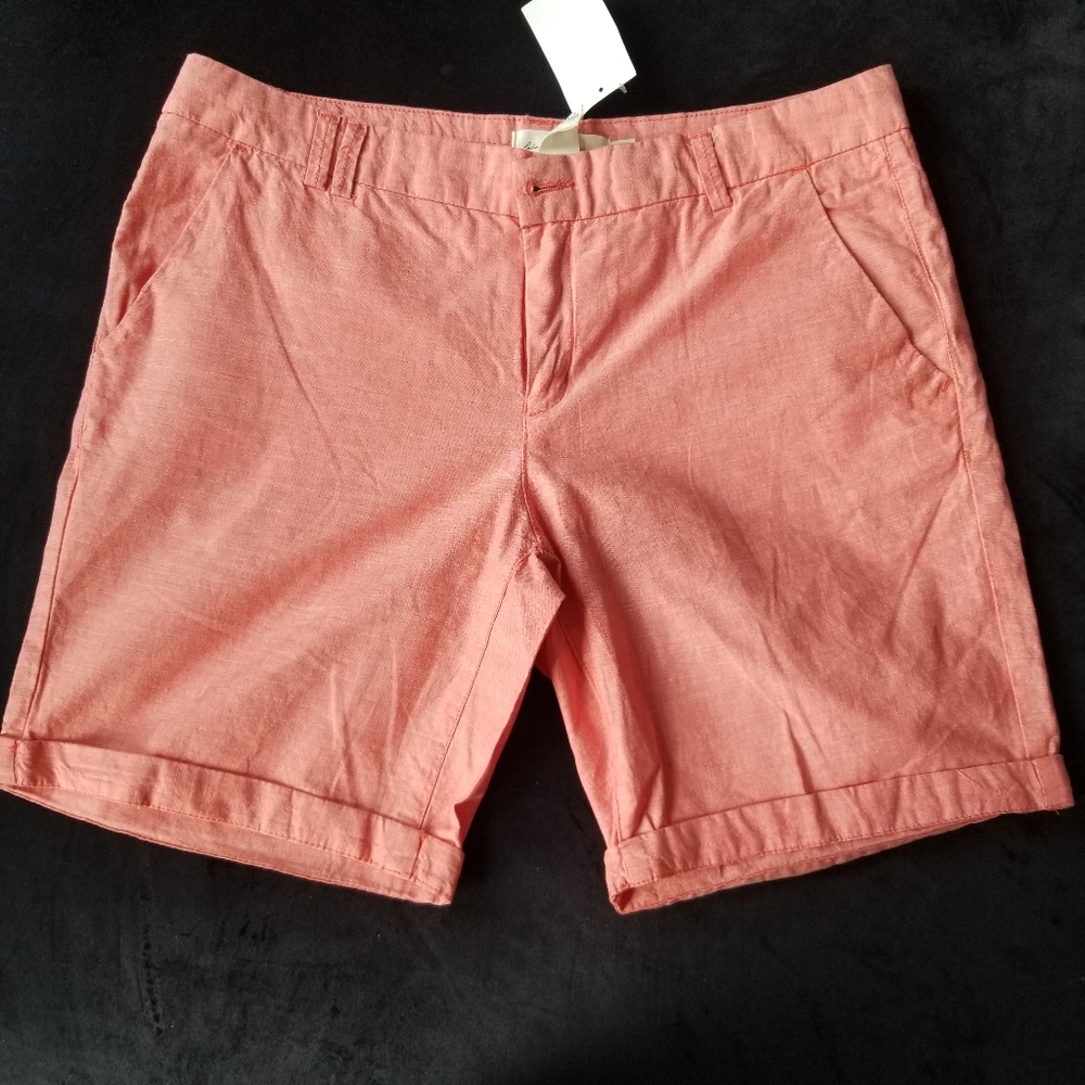 H n M shorts